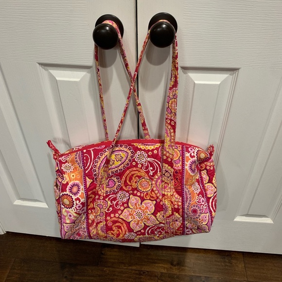 Vera Bradley Handbags - Vera Bradley bag great condition like new